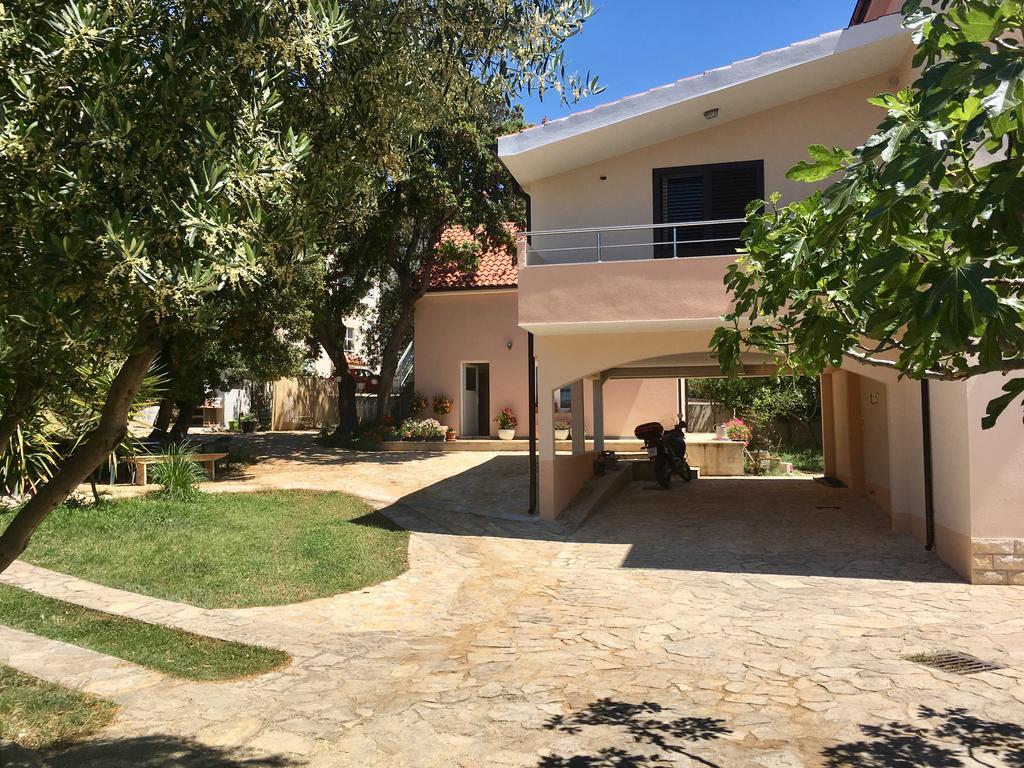 Apartments Lilly Zaboric Exterior photo